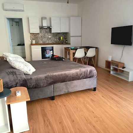 Casa Delle Begonie Apartment โรม ภายนอก รูปภาพ